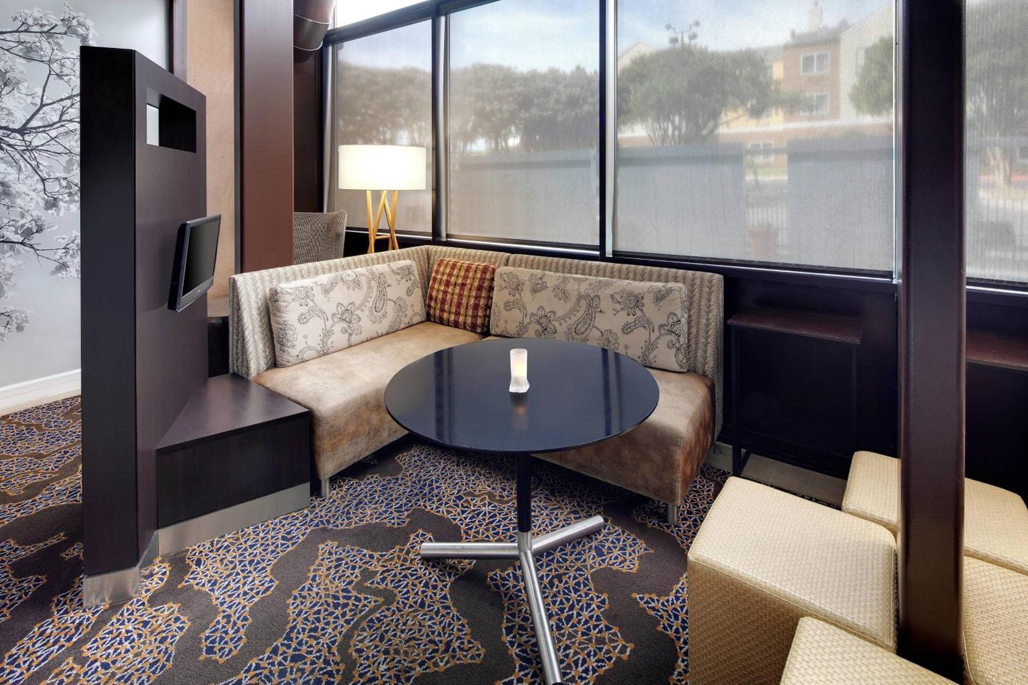 Courtyard Austin-University Area Екстериор снимка